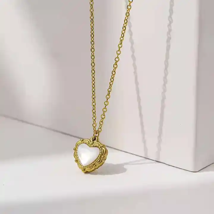 The Alma Necklace